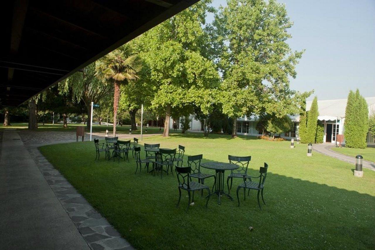 Don Carlos Huarte Exterior photo