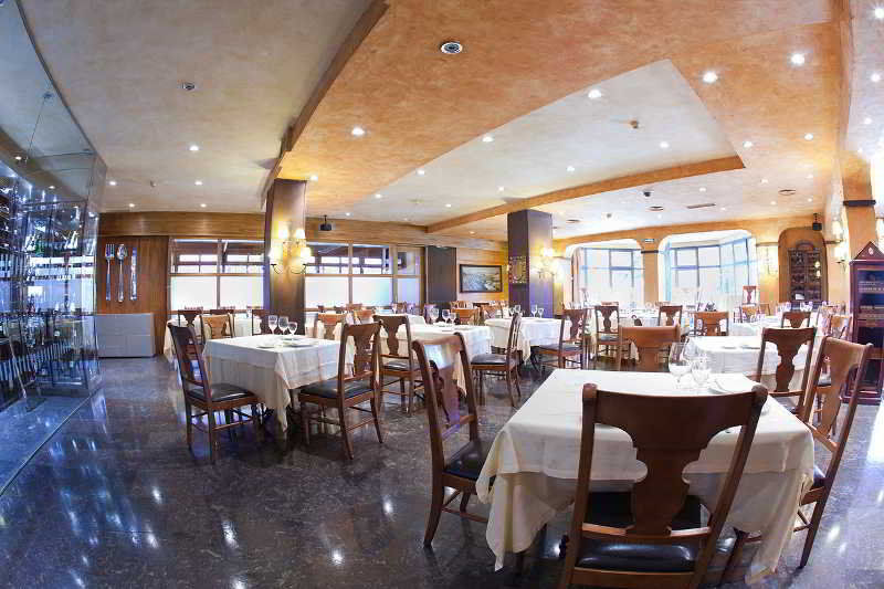 Don Carlos Huarte Exterior photo