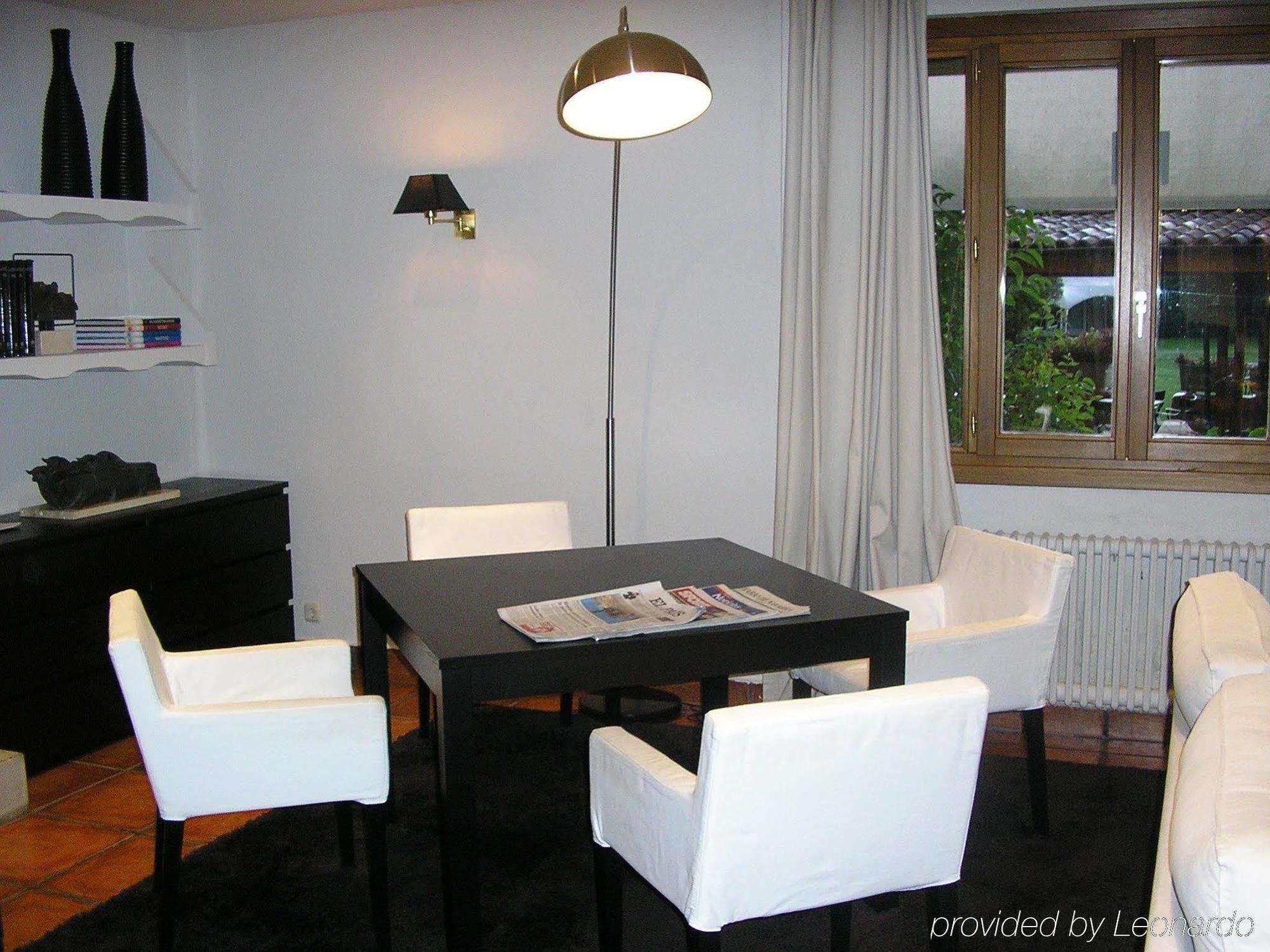 Don Carlos Huarte Room photo