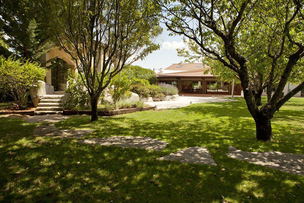Don Carlos Huarte Exterior photo