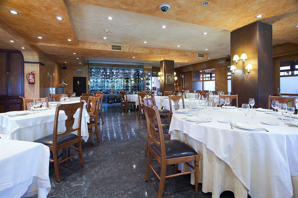 Don Carlos Huarte Exterior photo